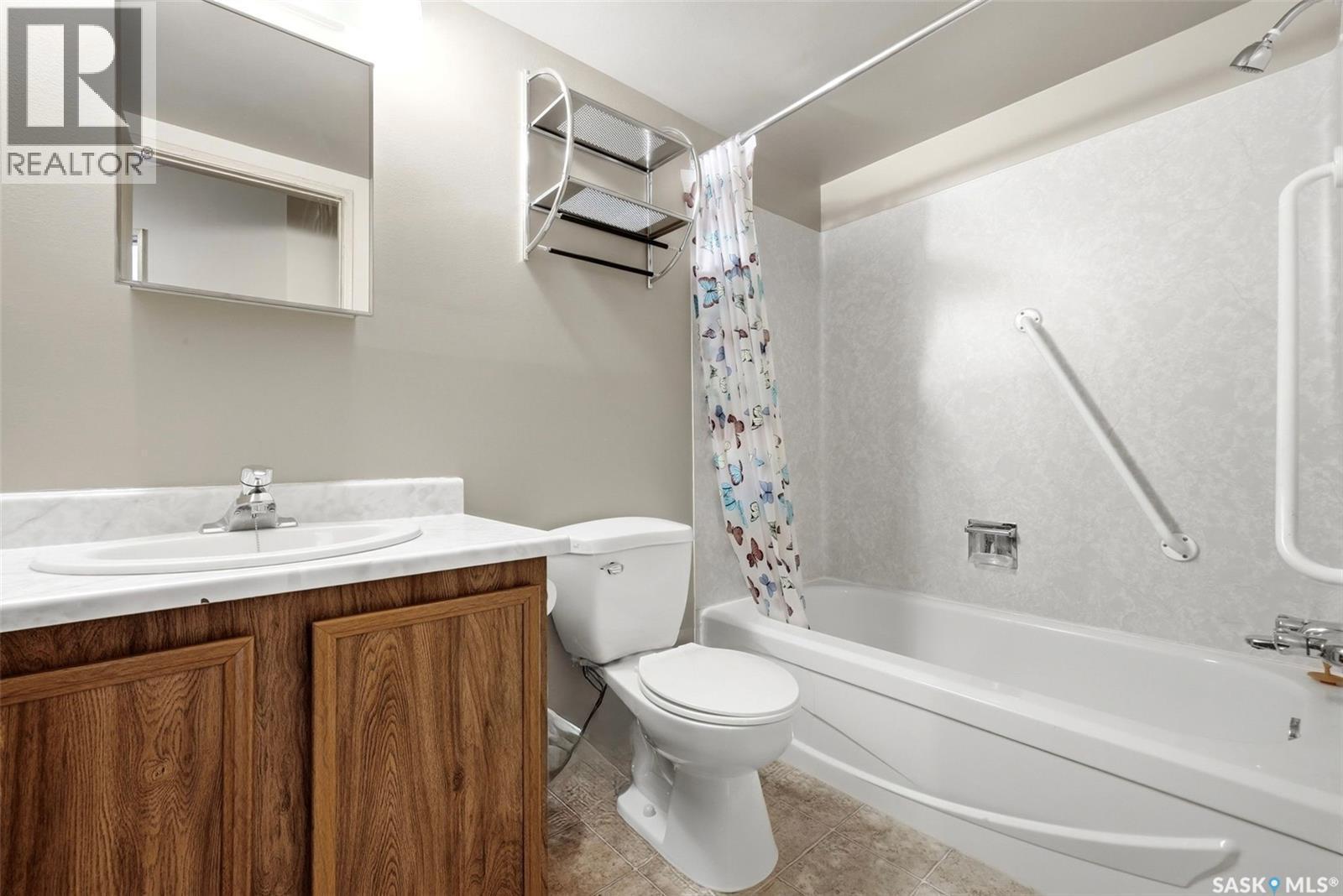 102 2921 Harding Street, Regina, SK