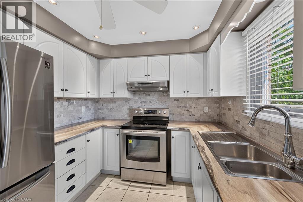 3 Ridgemount Drive, Hamilton, ON