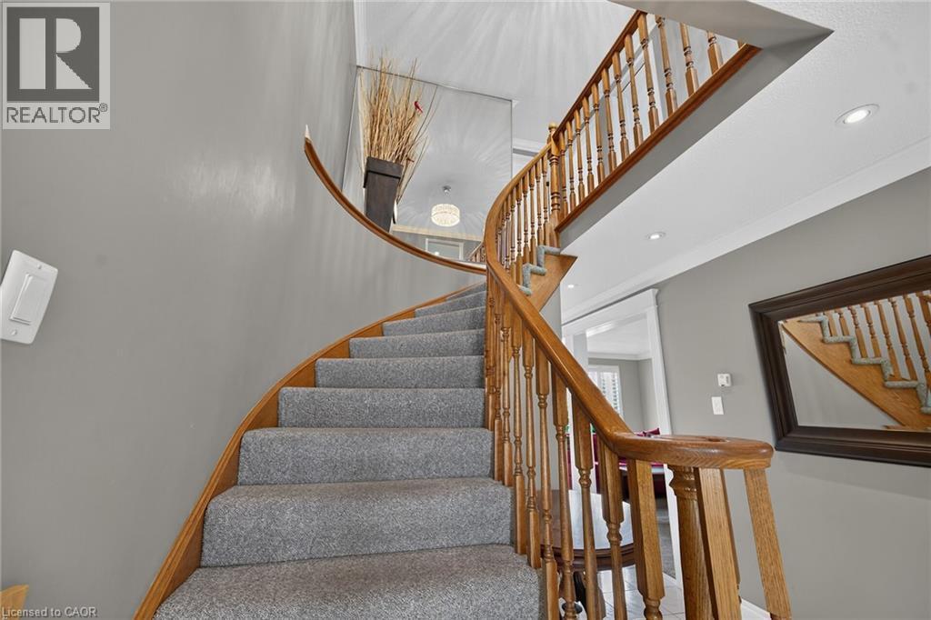 3 Ridgemount Drive, Hamilton, ON