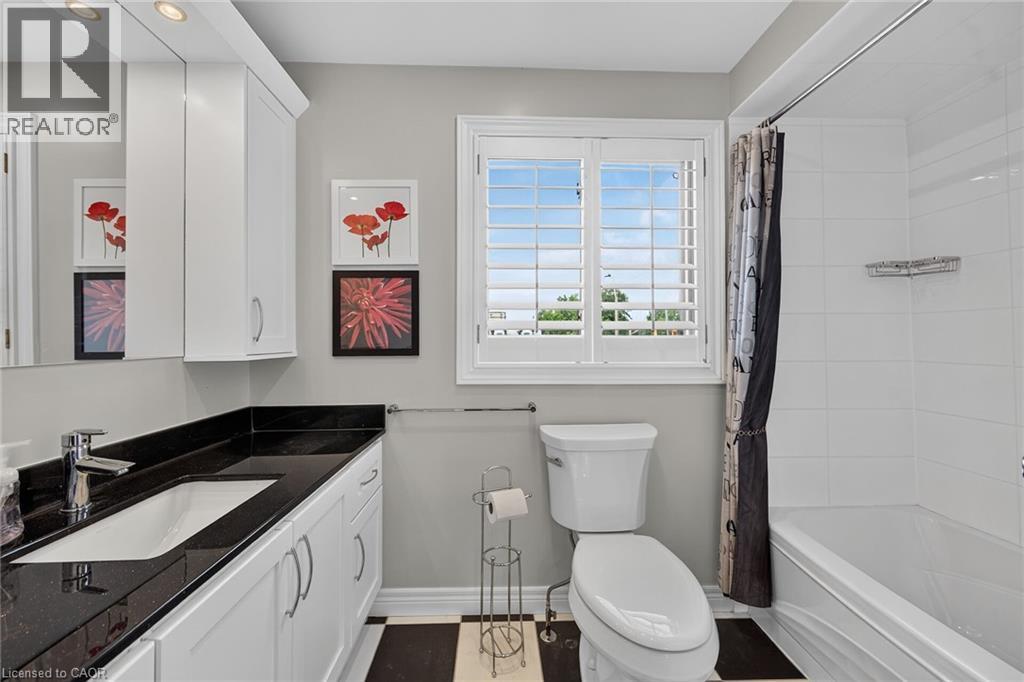 3 Ridgemount Drive, Hamilton, ON