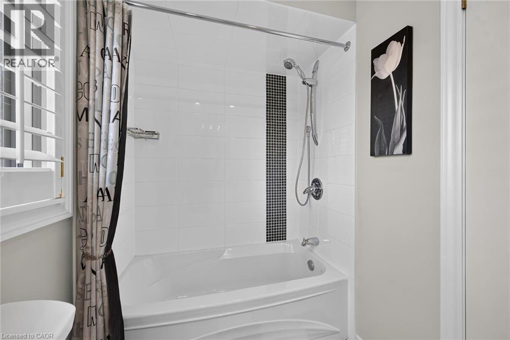 3 Ridgemount Drive, Hamilton, ON