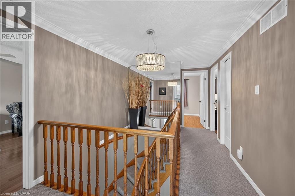 3 Ridgemount Drive, Hamilton, ON