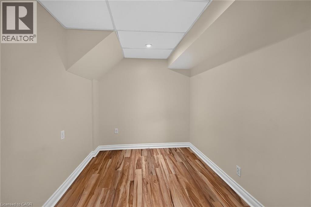3 Ridgemount Drive, Hamilton, ON