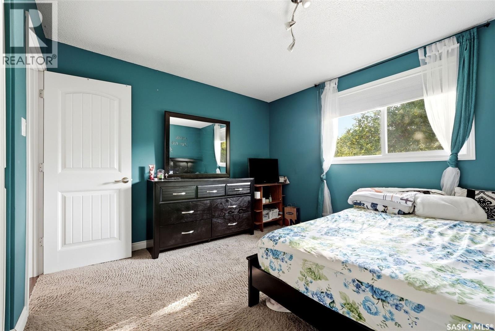 75 Rothwell Crescent, Regina, SK
