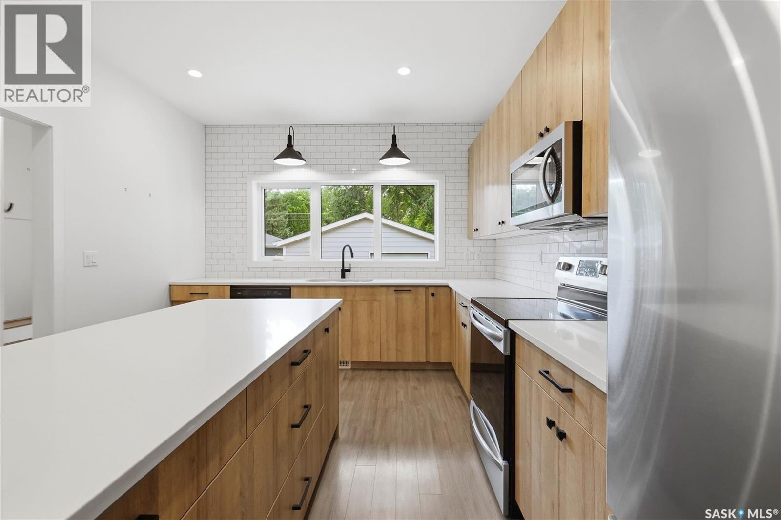 1402 Wiggins Avenue S, Saskatoon, SK