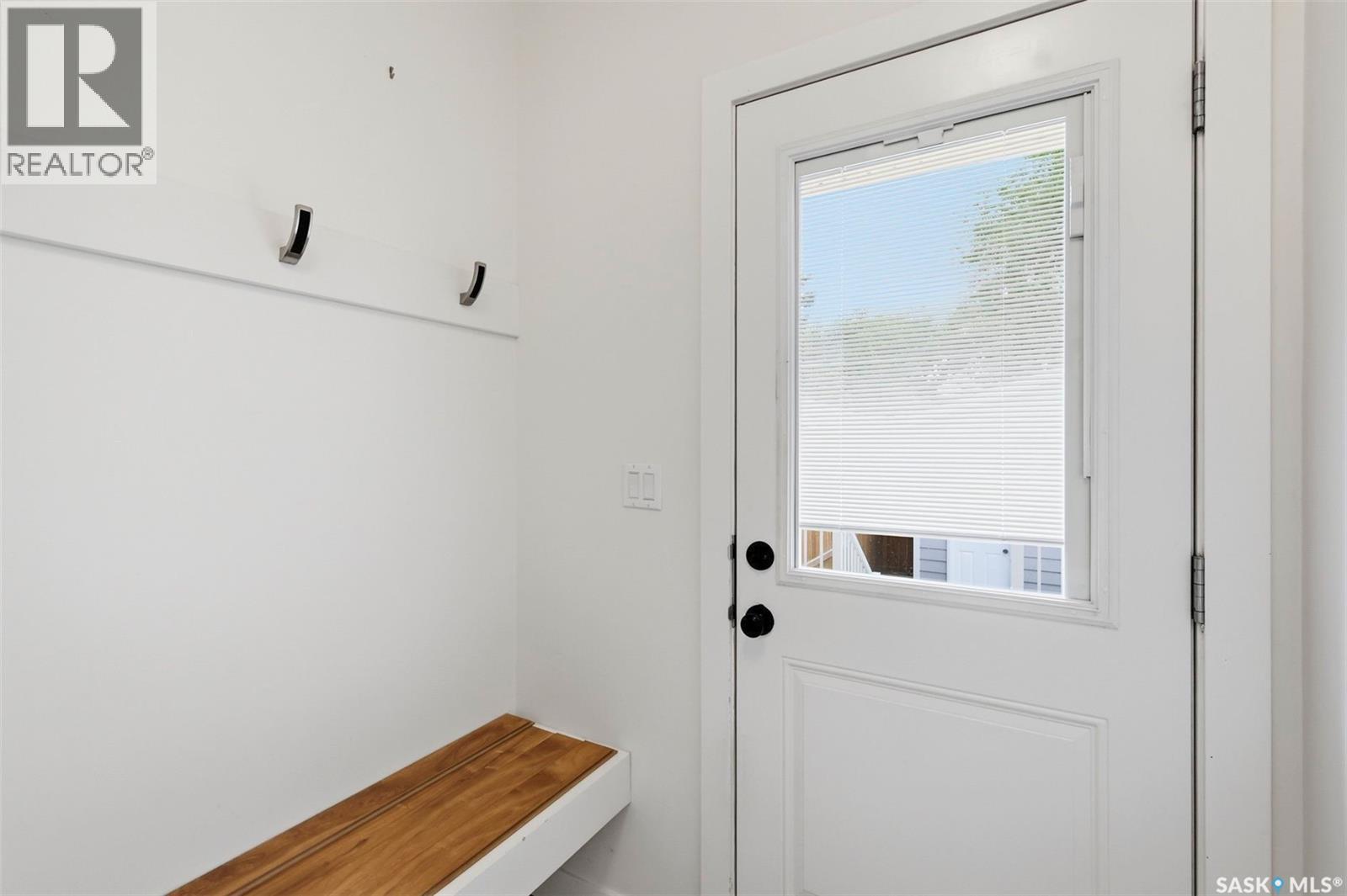 1402 Wiggins Avenue S, Saskatoon, SK
