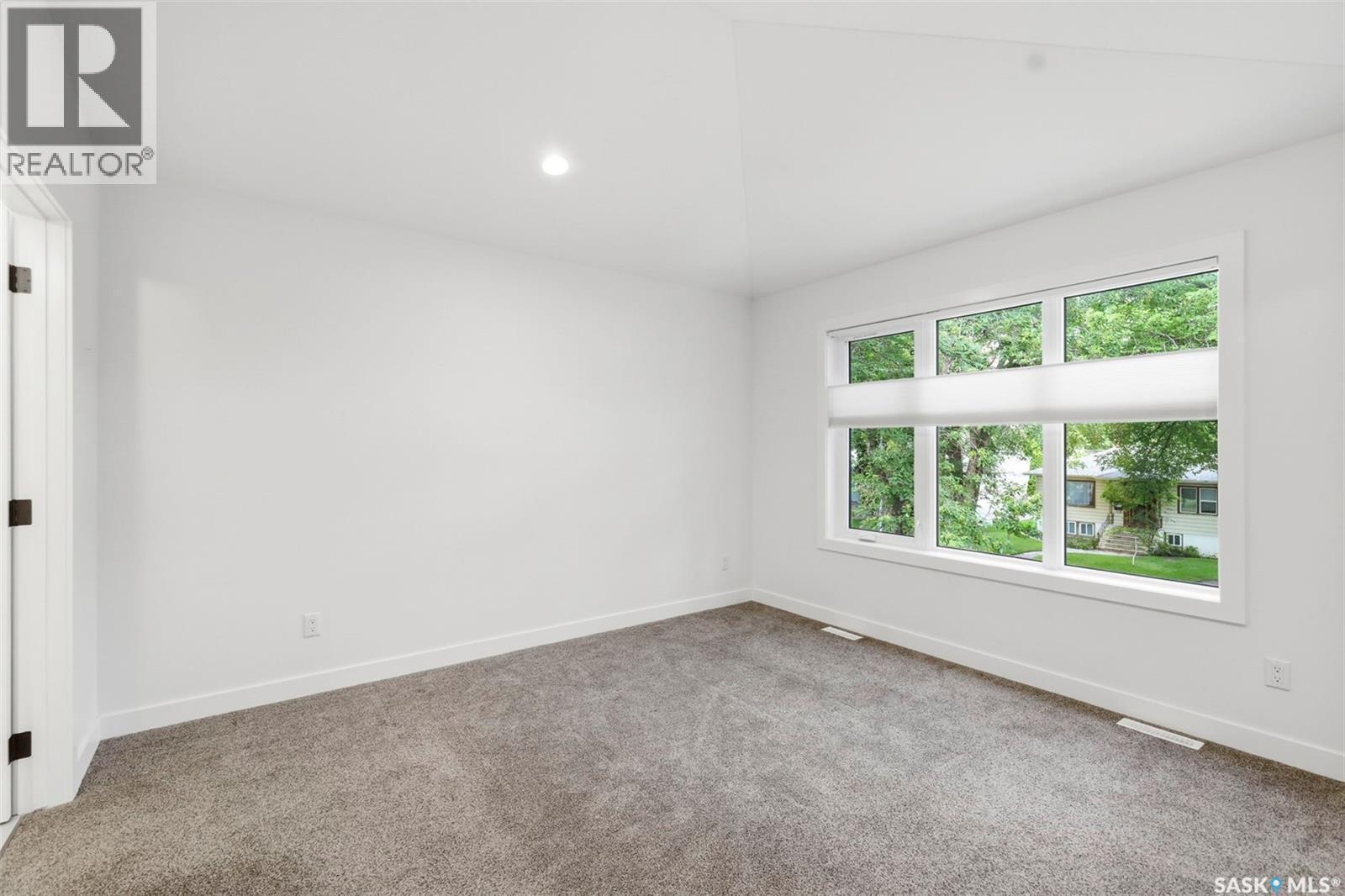 1402 Wiggins Avenue S, Saskatoon, SK