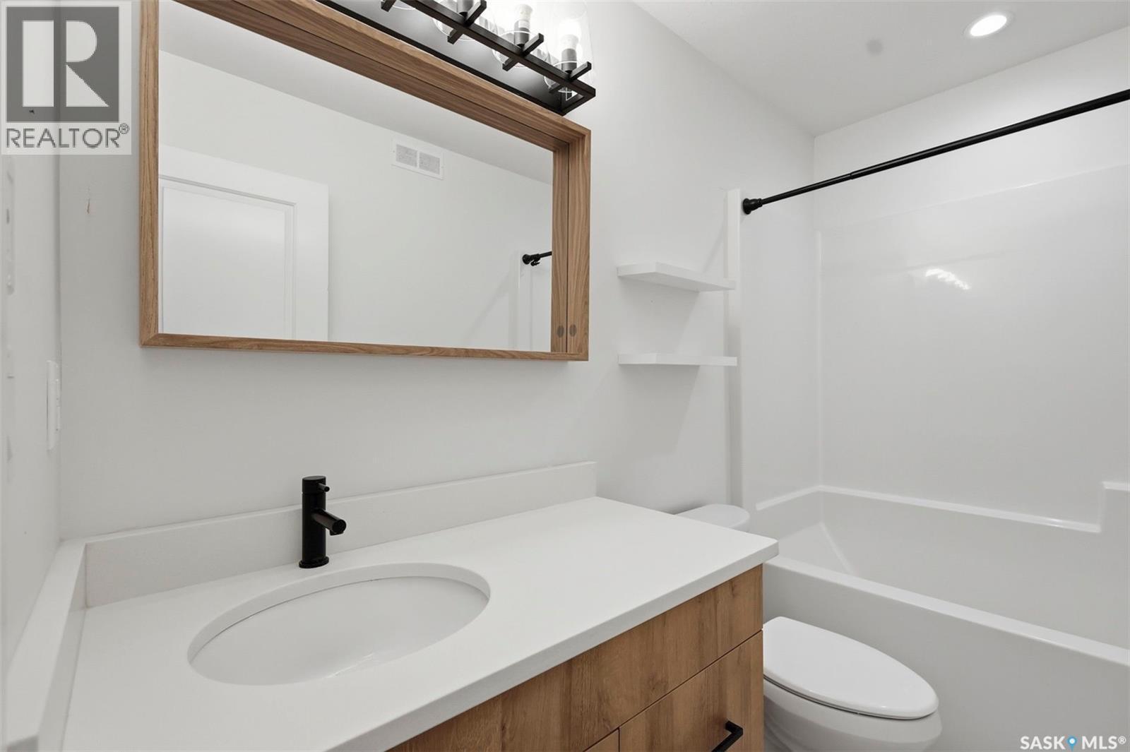1402 Wiggins Avenue S, Saskatoon, SK