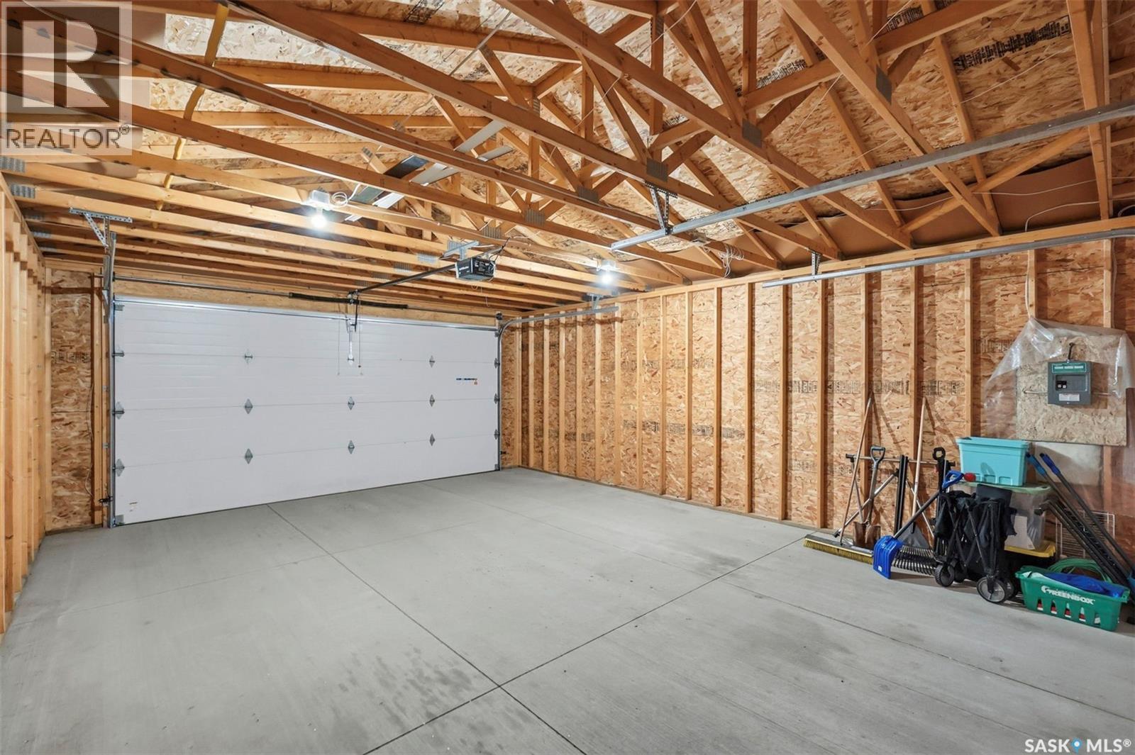 1402 Wiggins Avenue S, Saskatoon, SK
