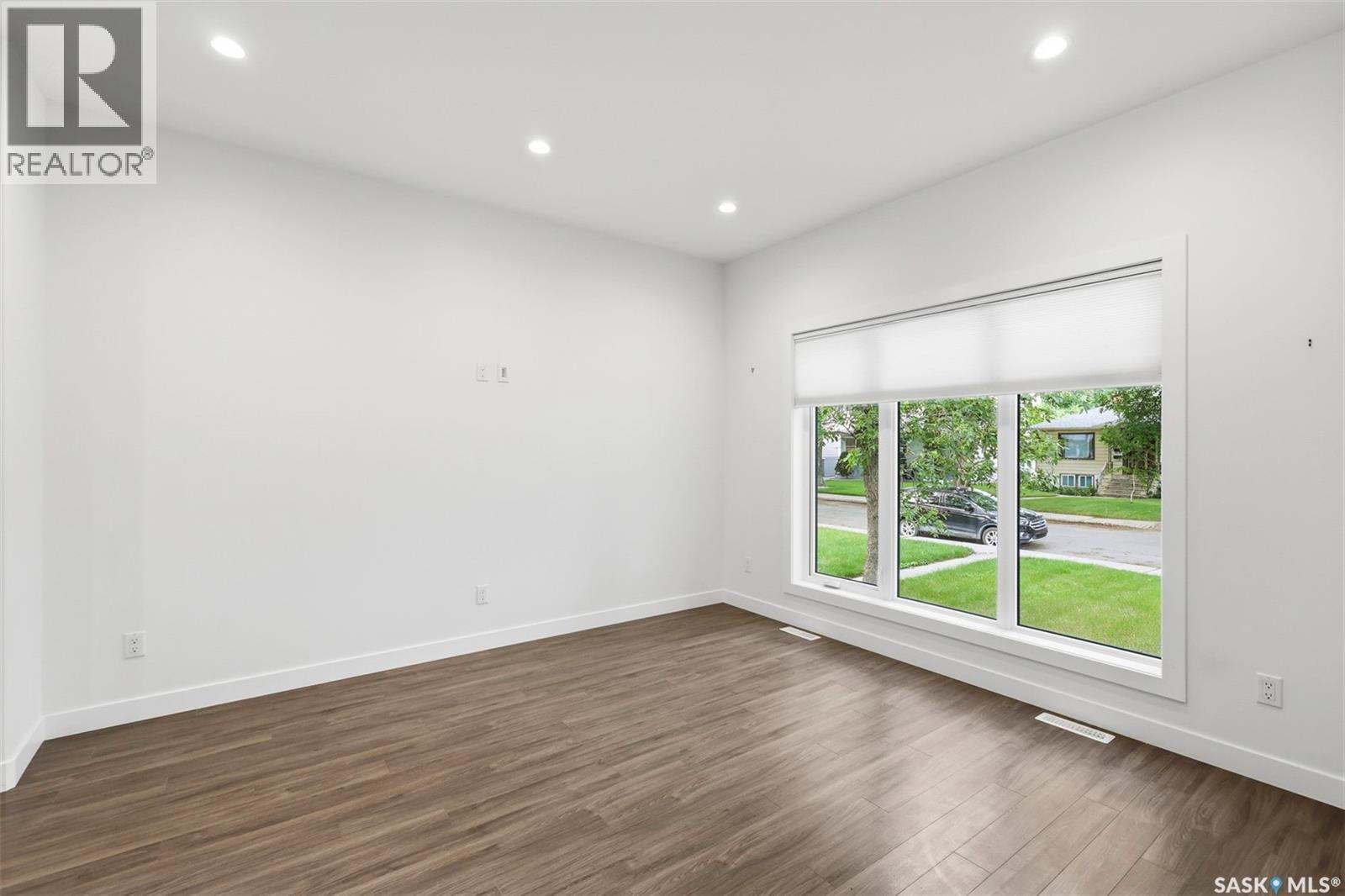 1402 Wiggins Avenue S, Saskatoon, SK