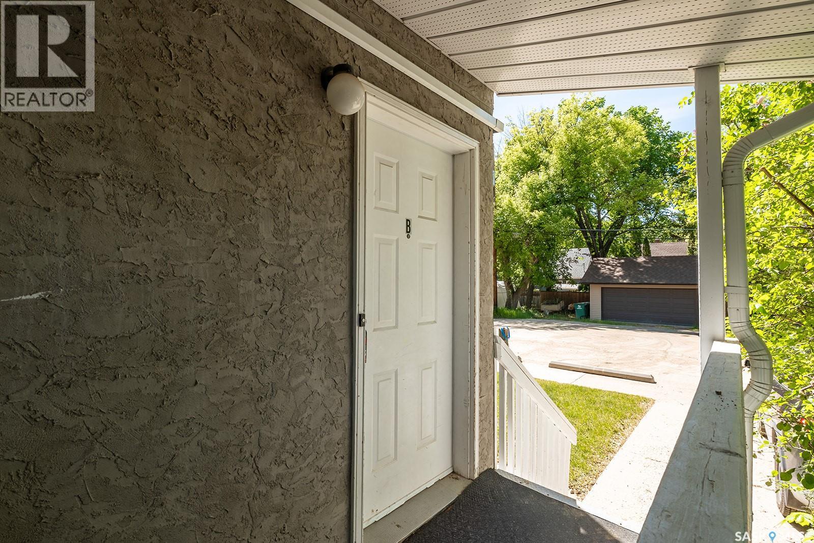 B 1014 Colony Street, Saskatoon, SK