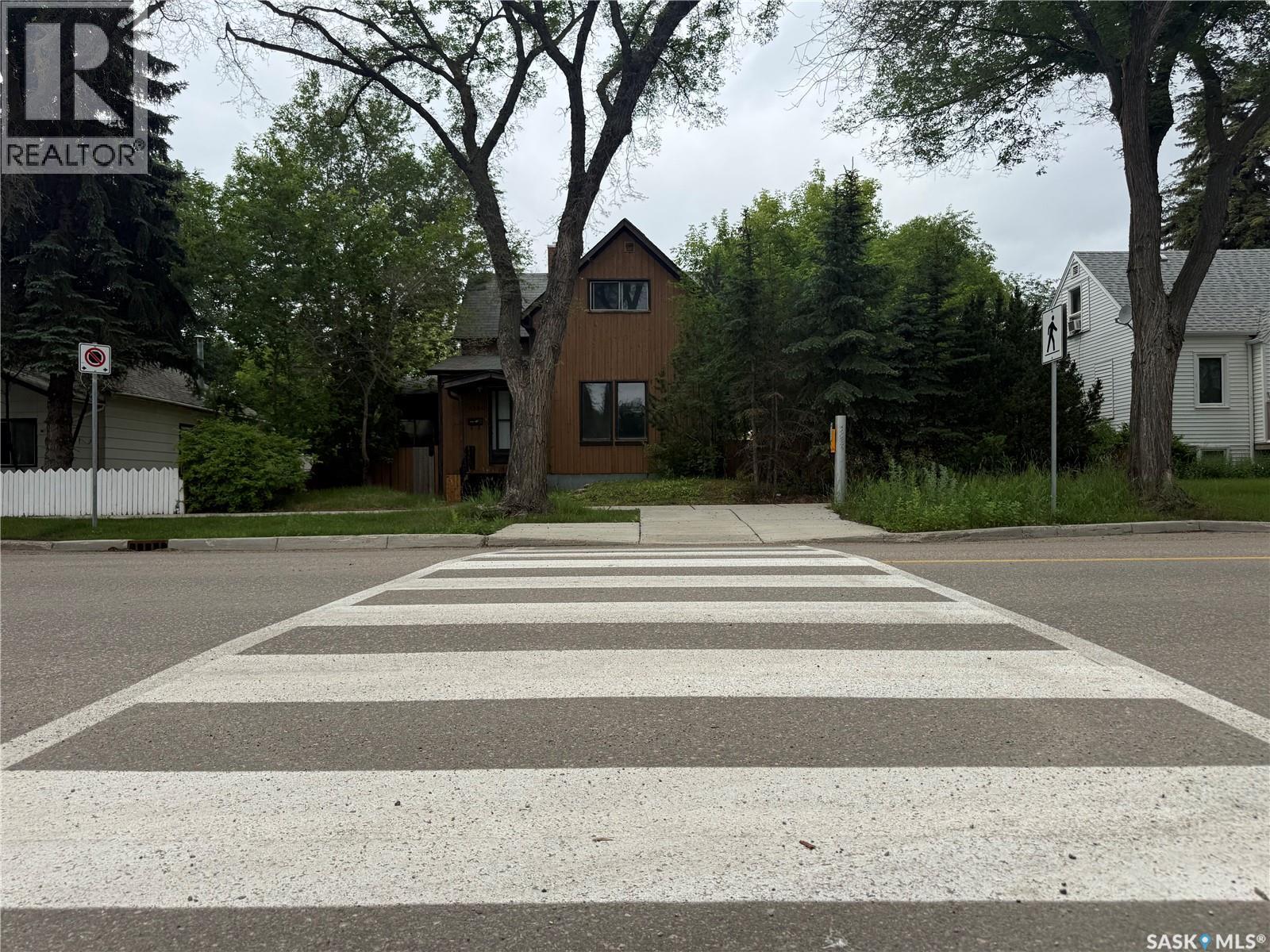 1320 Lorne Avenue, Saskatoon, SK