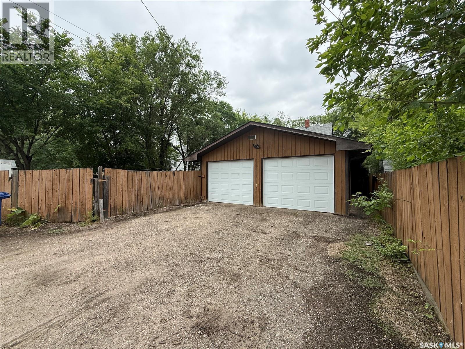 1320 Lorne Avenue, Saskatoon, SK