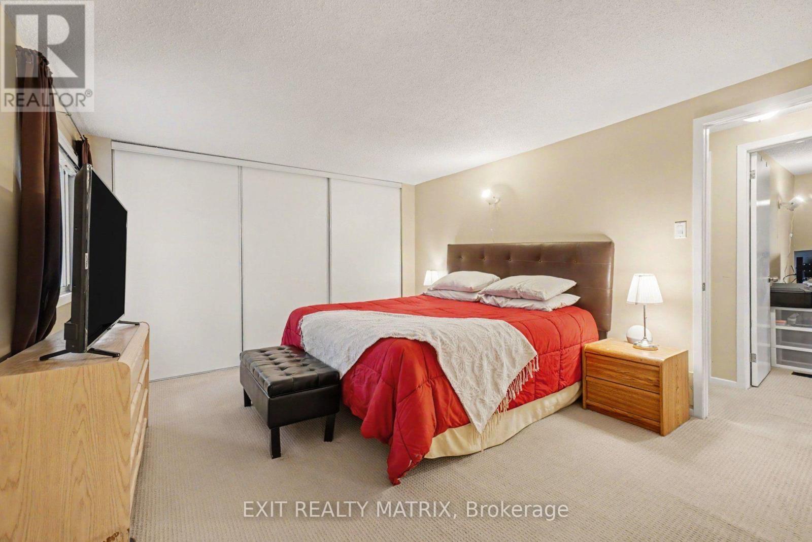 30 Bartley Crescent, Ottawa, ON - Indoor Photo Showing Bedroom