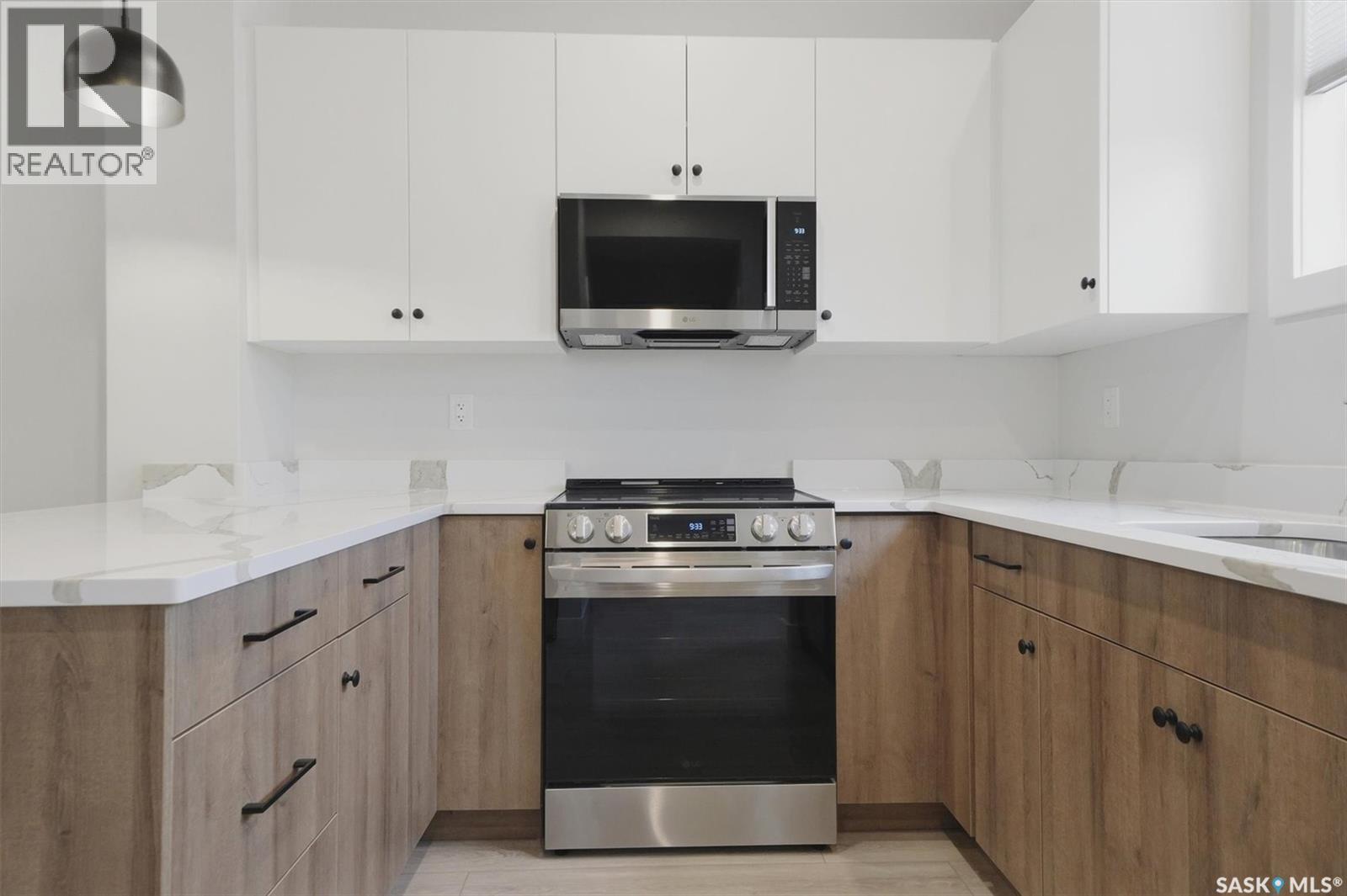 1118 9Th Street E, Saskatoon, SK