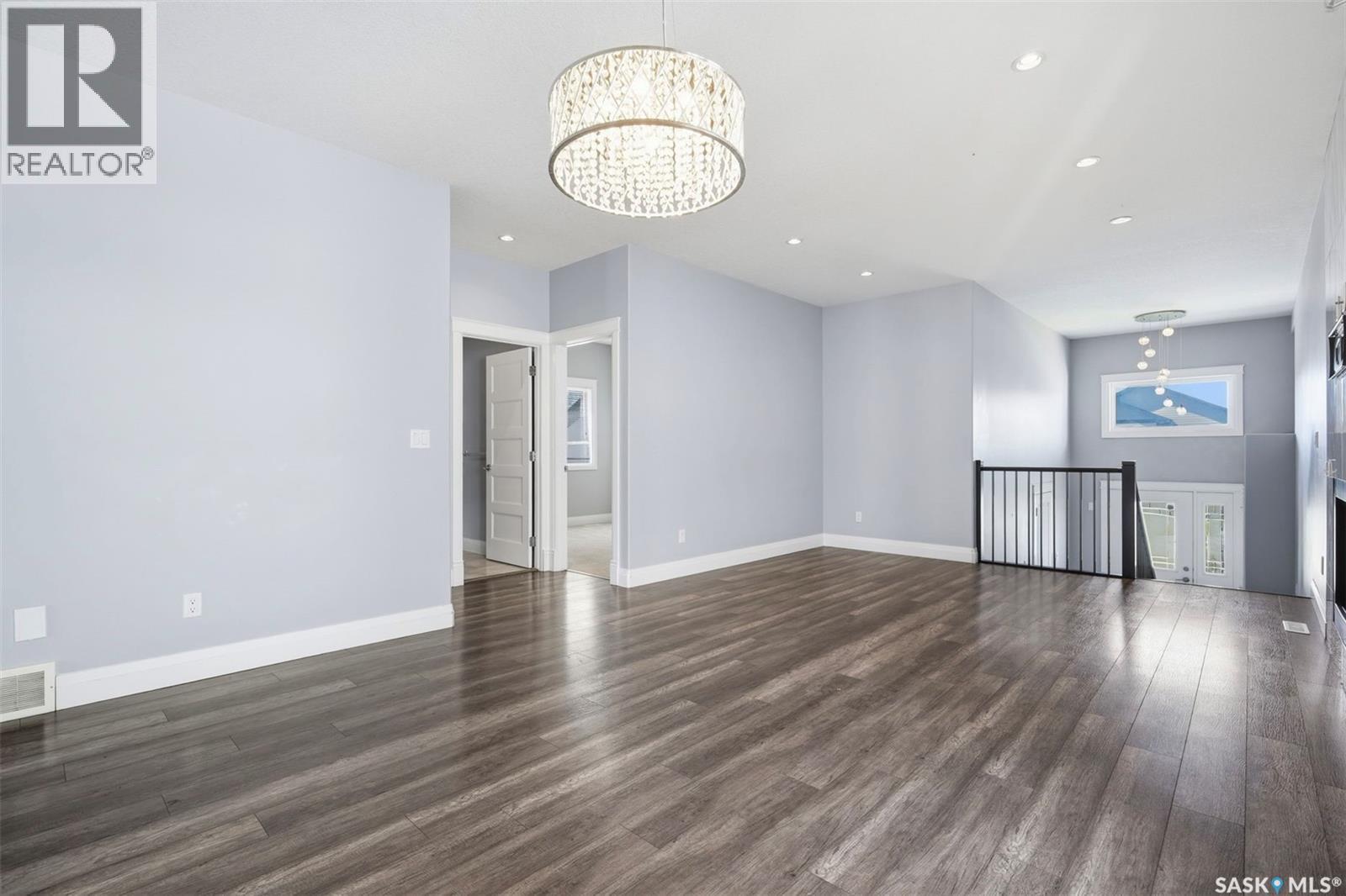 219 Ells Crescent, Saskatoon, SK - Indoor Photo Showing Other Room