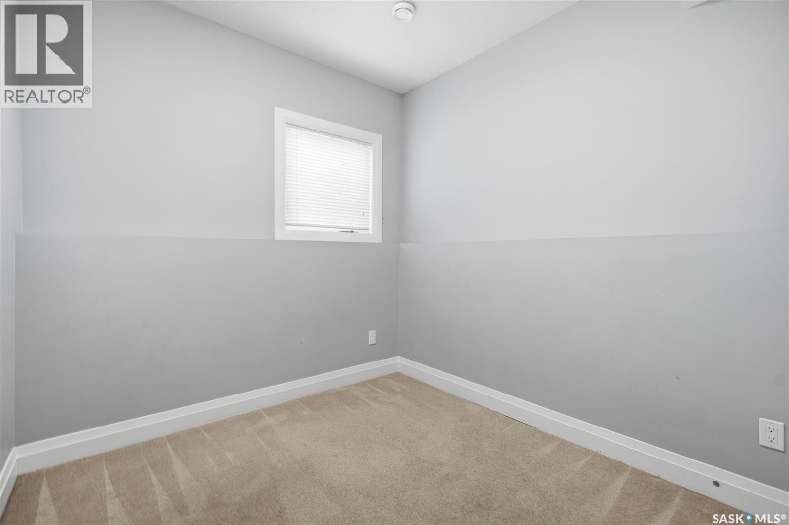 219 Ells Crescent, Saskatoon, SK - Indoor Photo Showing Other Room