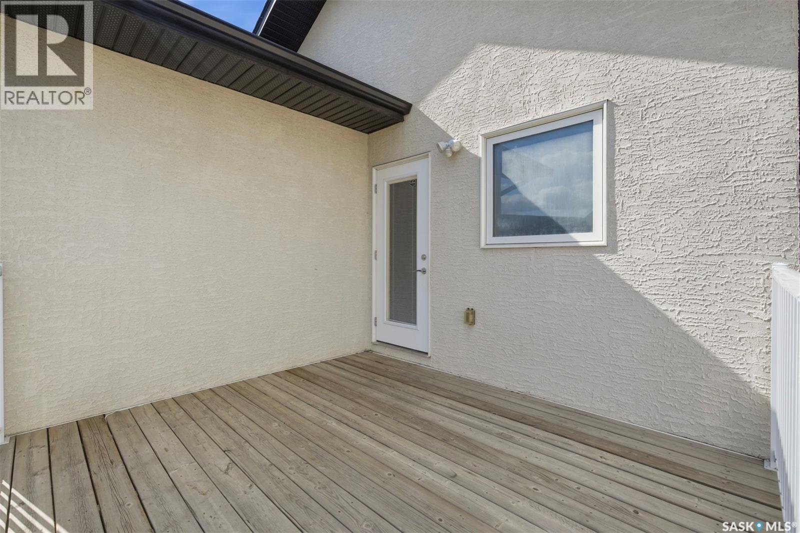 219 Ells Crescent, Saskatoon, SK - Outdoor With Exterior