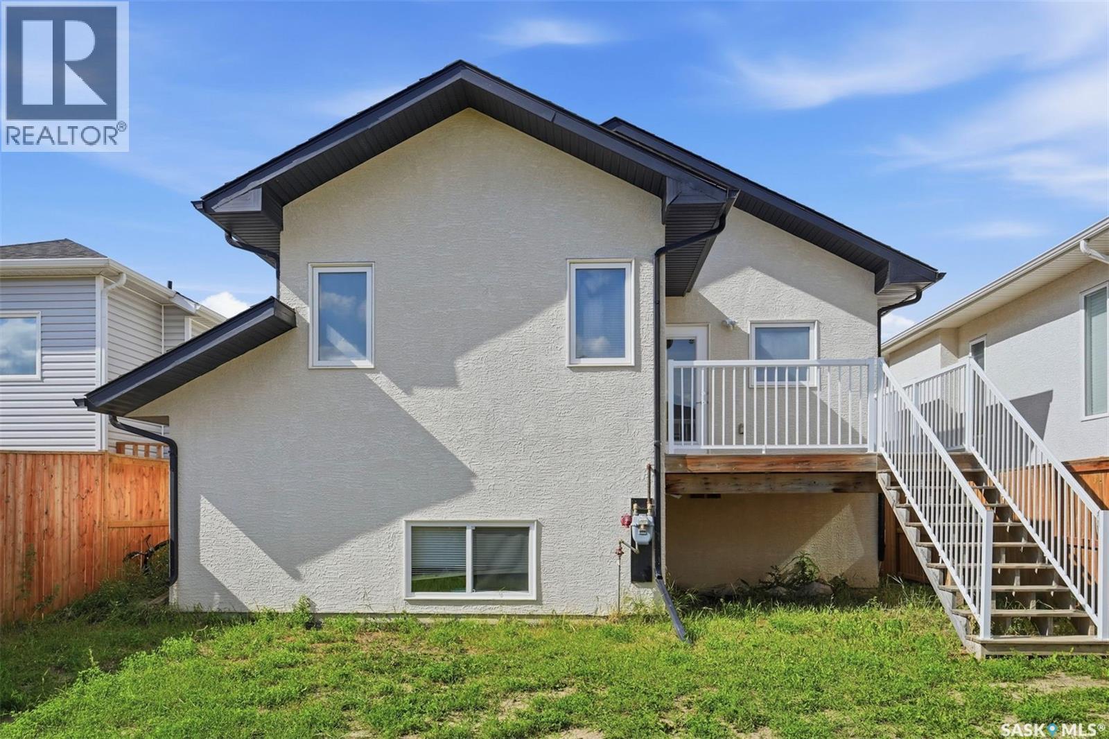 219 Ells Crescent, Saskatoon, SK - Outdoor With Exterior
