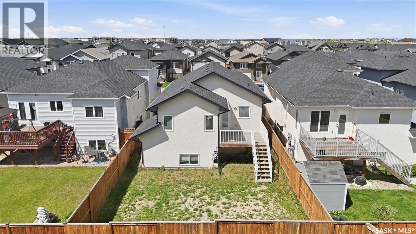 219 Ells Crescent, Saskatoon, SK - Outdoor With Deck Patio Veranda