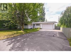 2746 FAIRVIEW CRESCENT Prince George, BC V2N 1G5