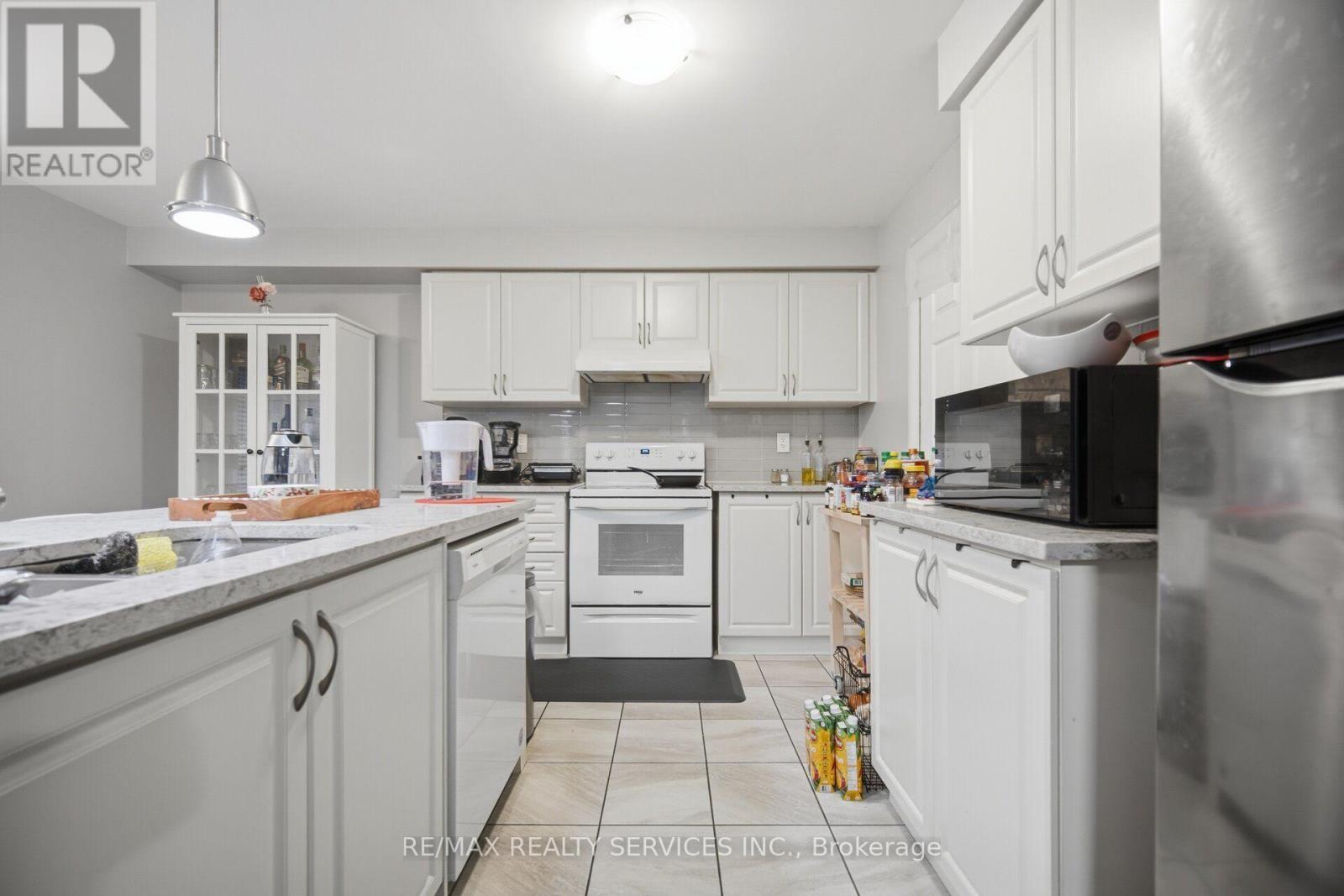 Upper - 75 Benhurst Crescent, Brampton, ON