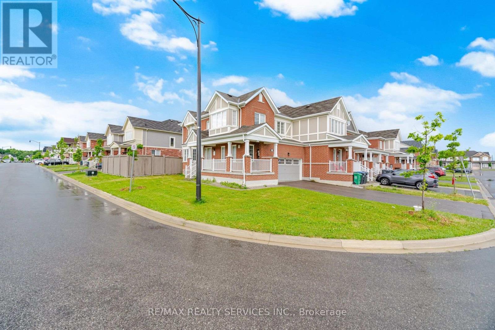 Upper - 75 Benhurst Crescent, Brampton, ON