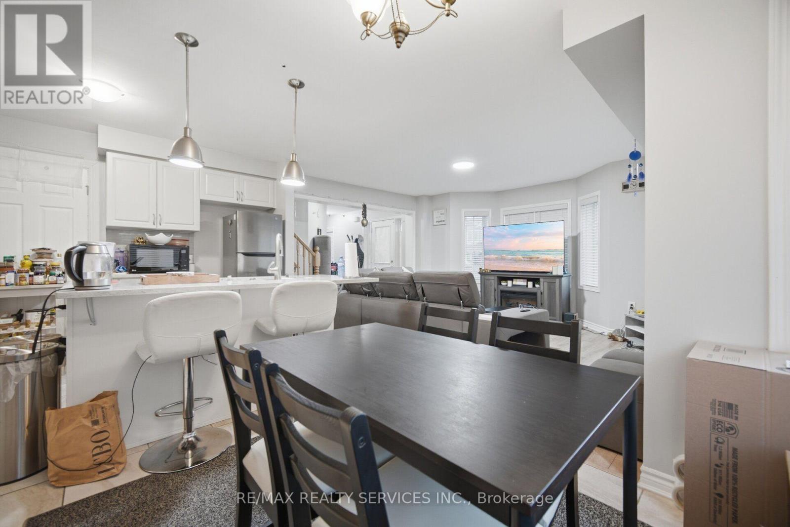 Upper - 75 Benhurst Crescent, Brampton, ON