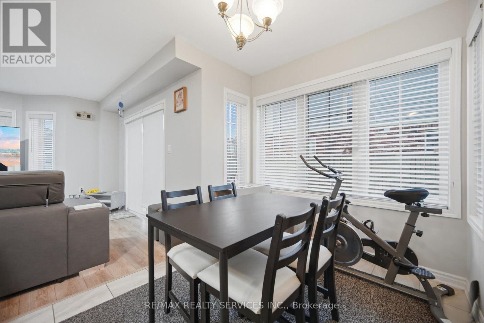 Upper - 75 Benhurst Crescent, Brampton, ON