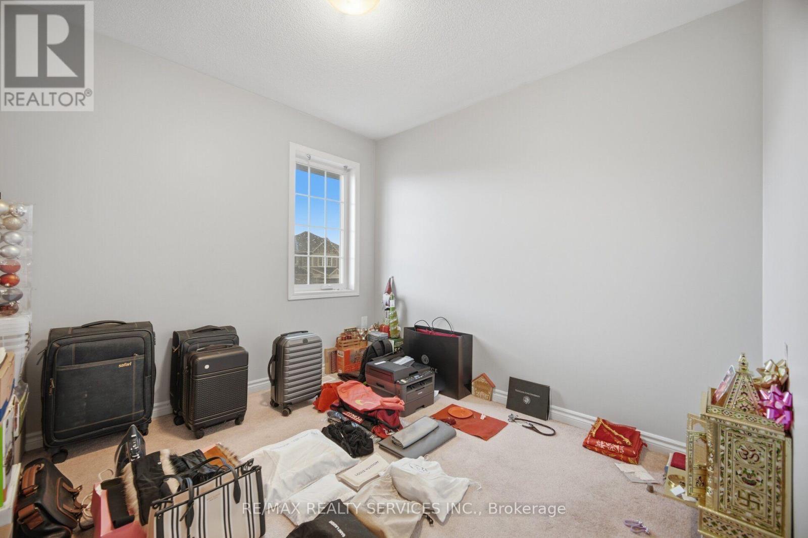 Upper - 75 Benhurst Crescent, Brampton, ON