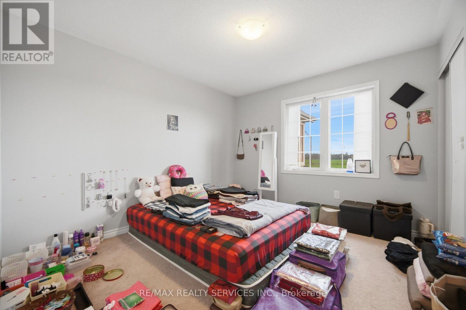 Upper - 75 Benhurst Crescent, Brampton, ON
