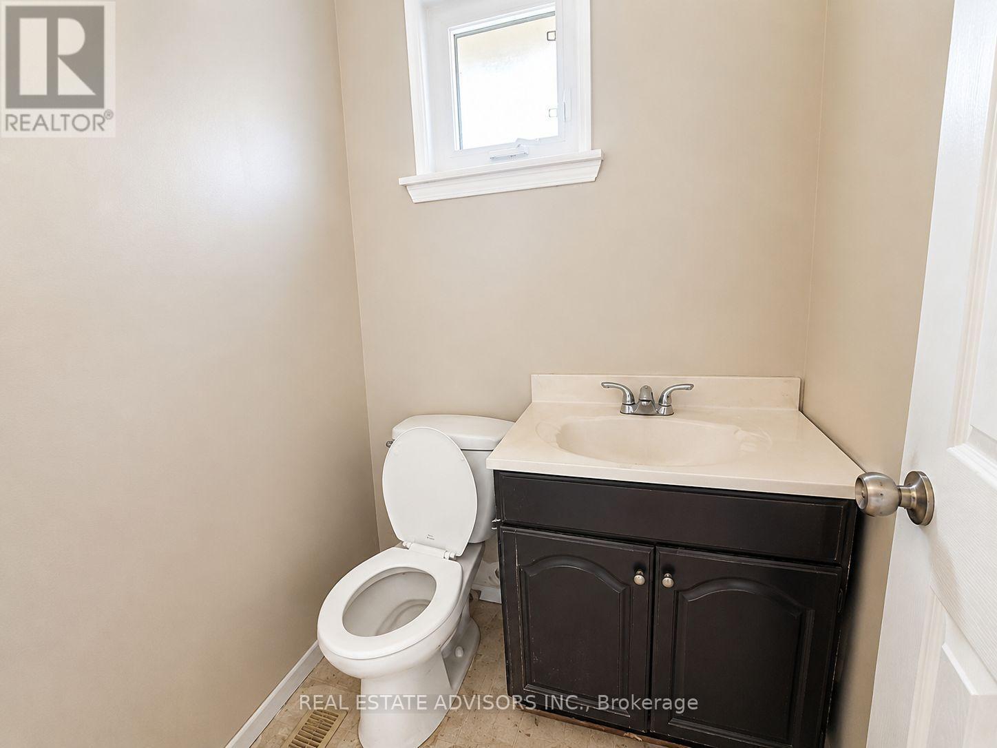 238 Braymore Boulevard, Toronto, ON