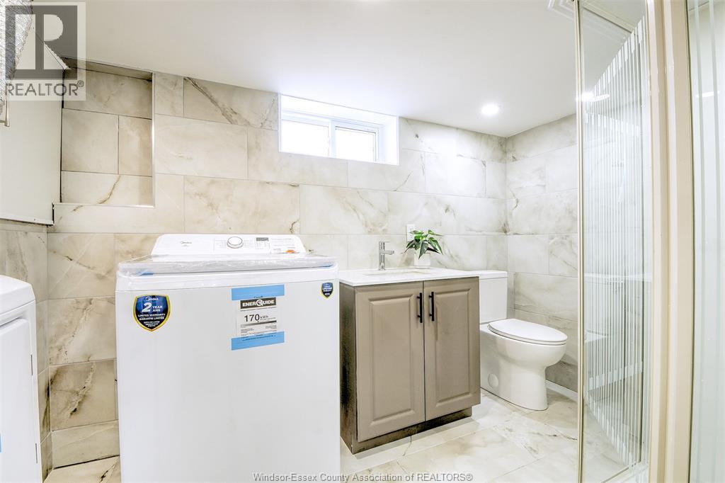 328 Isack, Windsor, ON