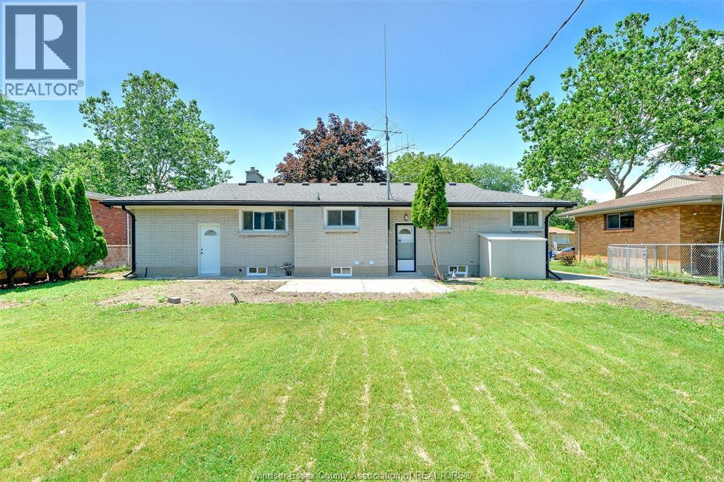 328 Isack, Windsor, ON