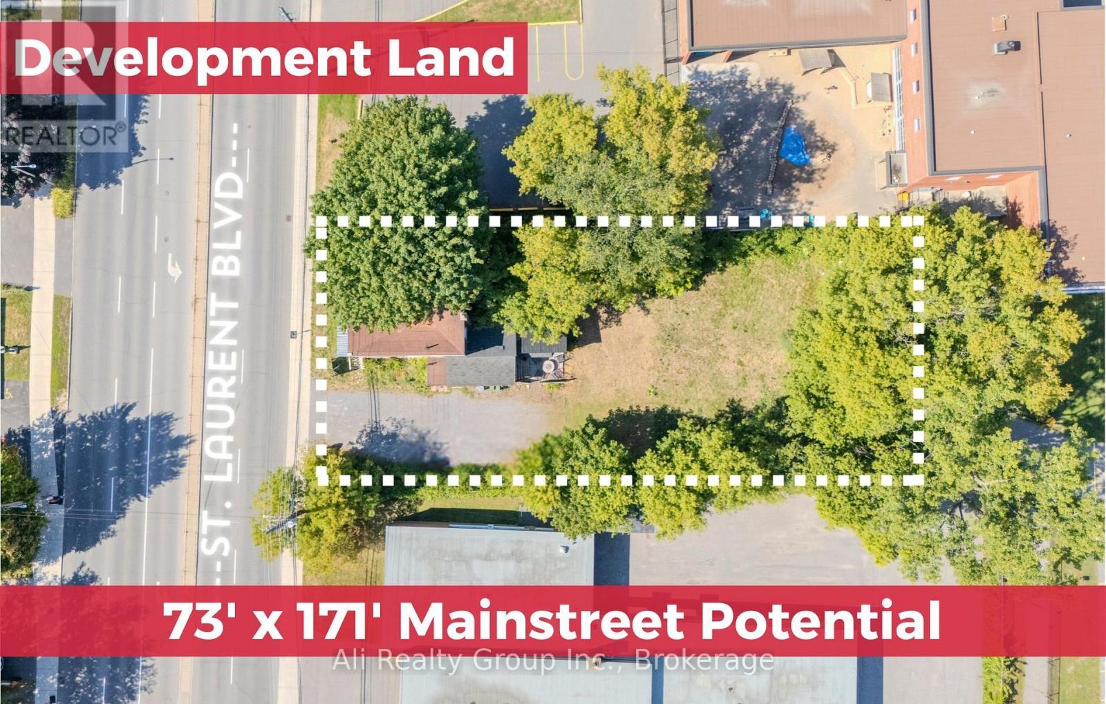 713 St Laurent Boulevard, Ottawa, ON