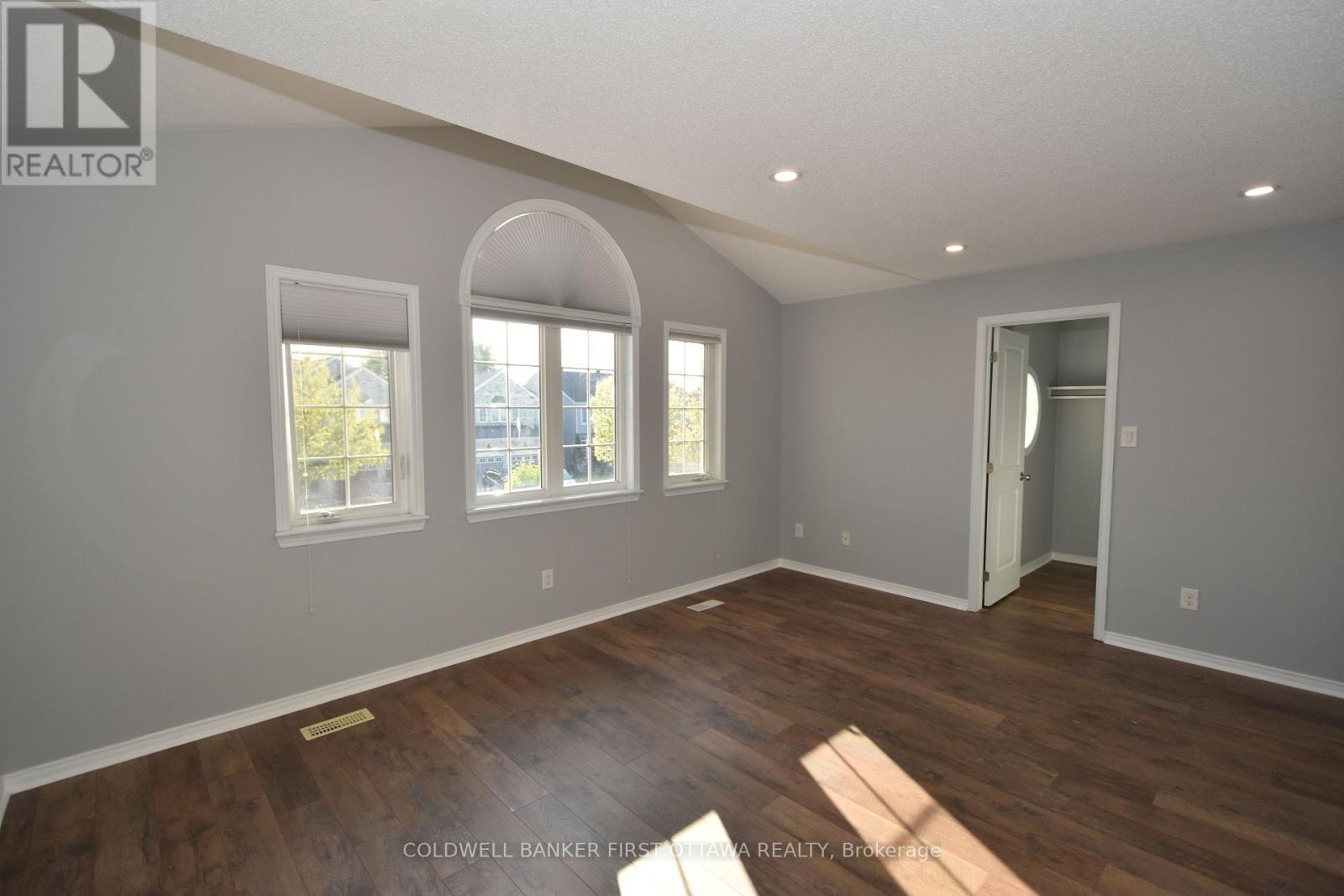 413 Blackleaf Drive, Ottawa, ON
