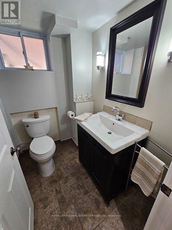 117 Westrose Avenue, Toronto, ON - Indoor Photo Showing Bathroom