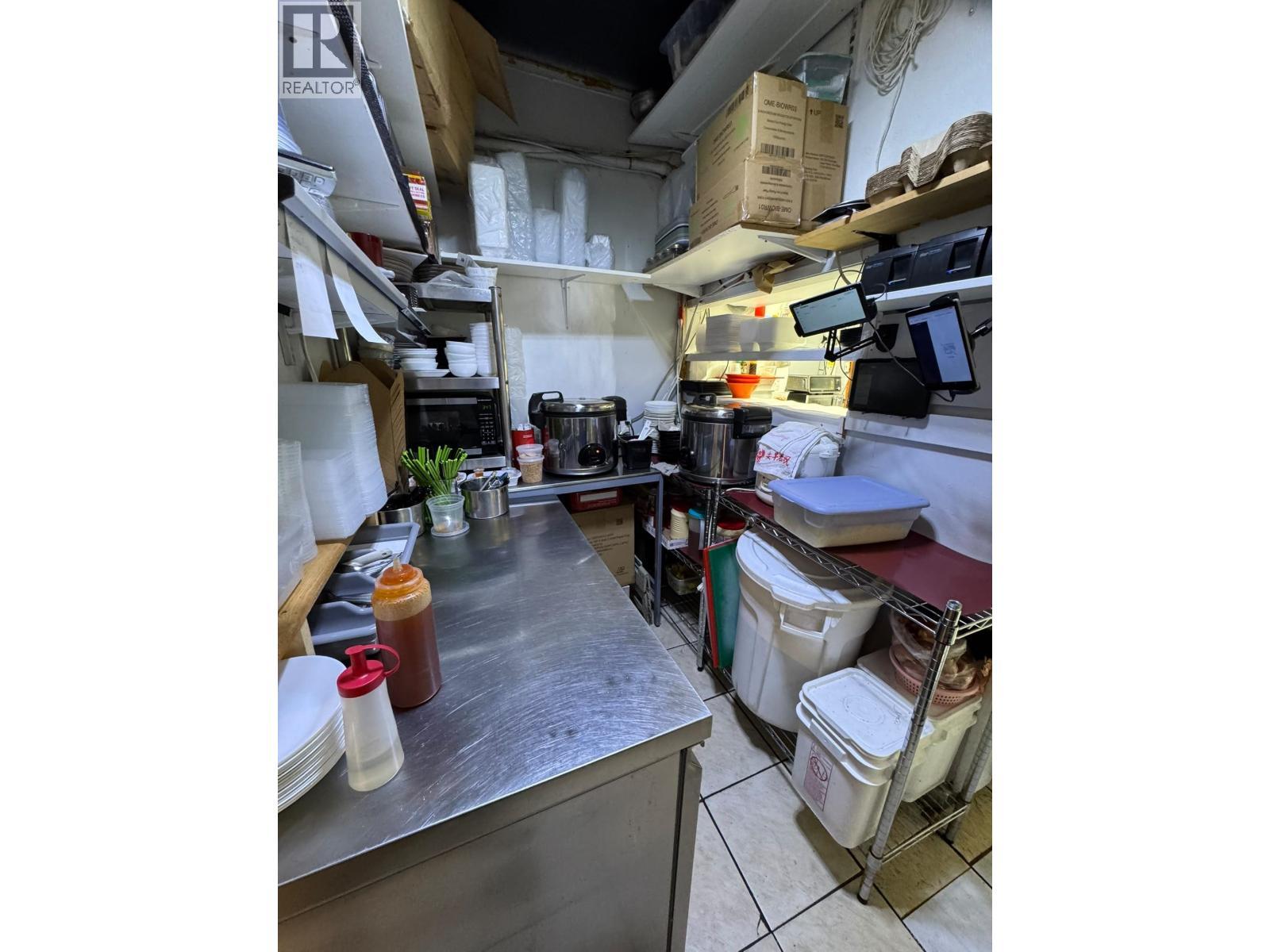 8542 Granville Street, Vancouver, BC