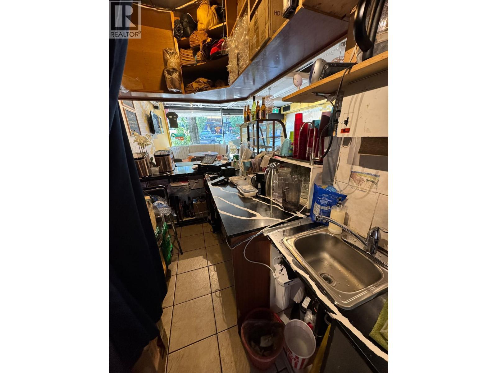 8542 Granville Street, Vancouver, BC