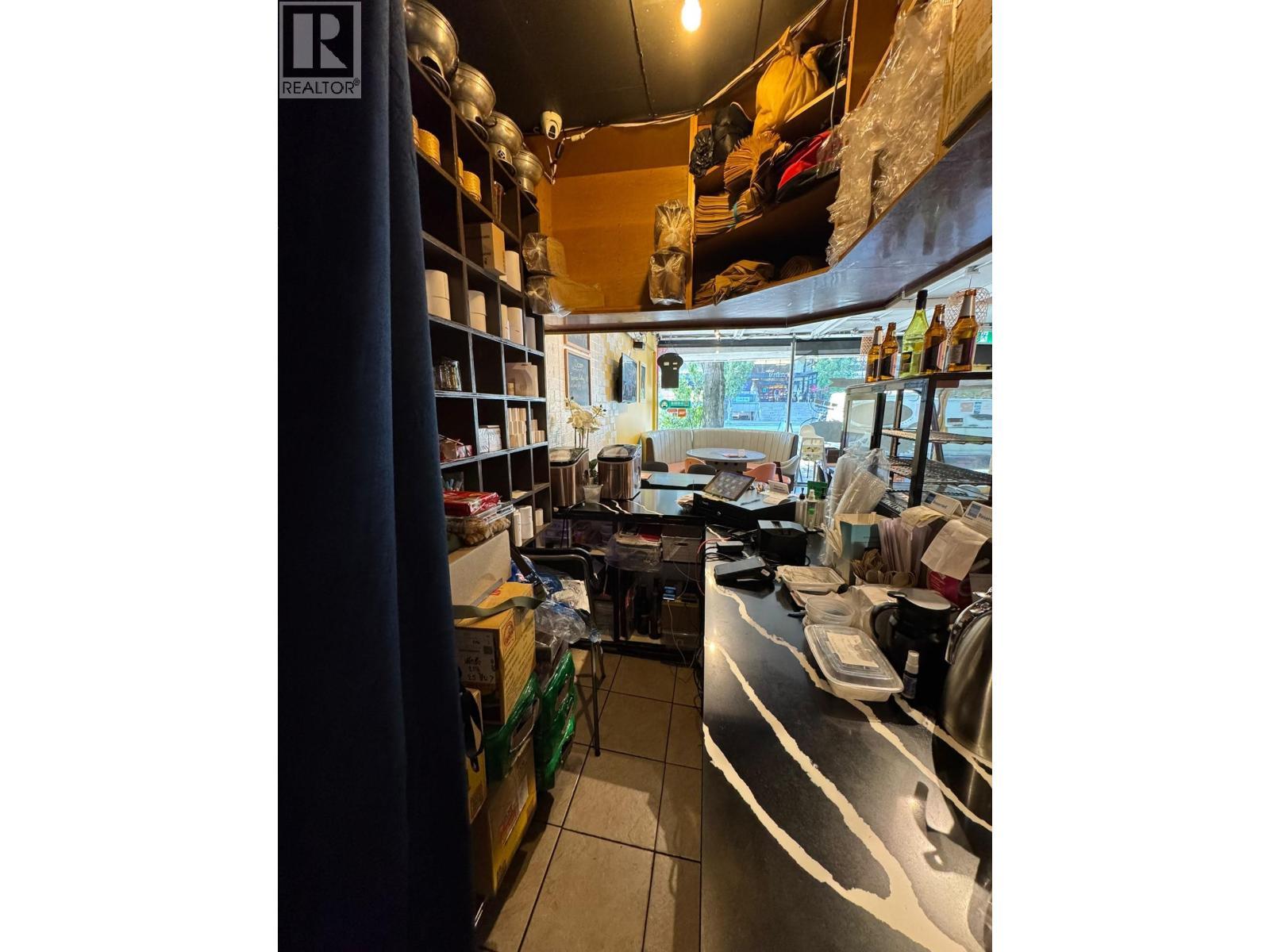8542 Granville Street, Vancouver, BC
