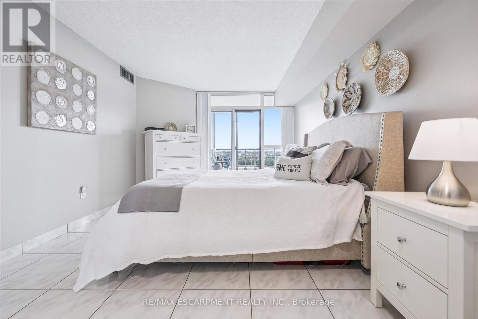 2309 - 3 Rowntree Road, Toronto, ON