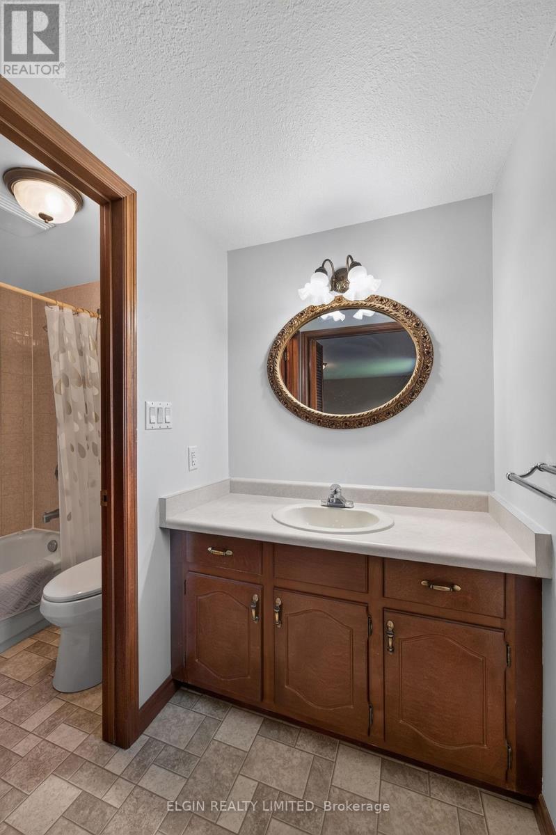 41 Luton Crescent, St. Thomas, ON