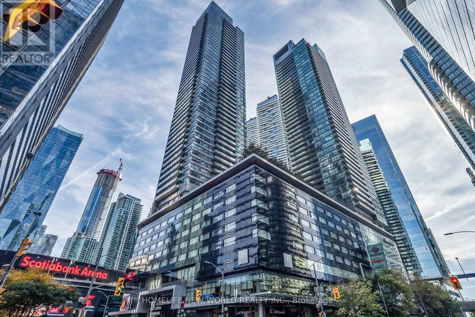 Building - 4905 - 65 Bremner Boulevard, Toronto, ON