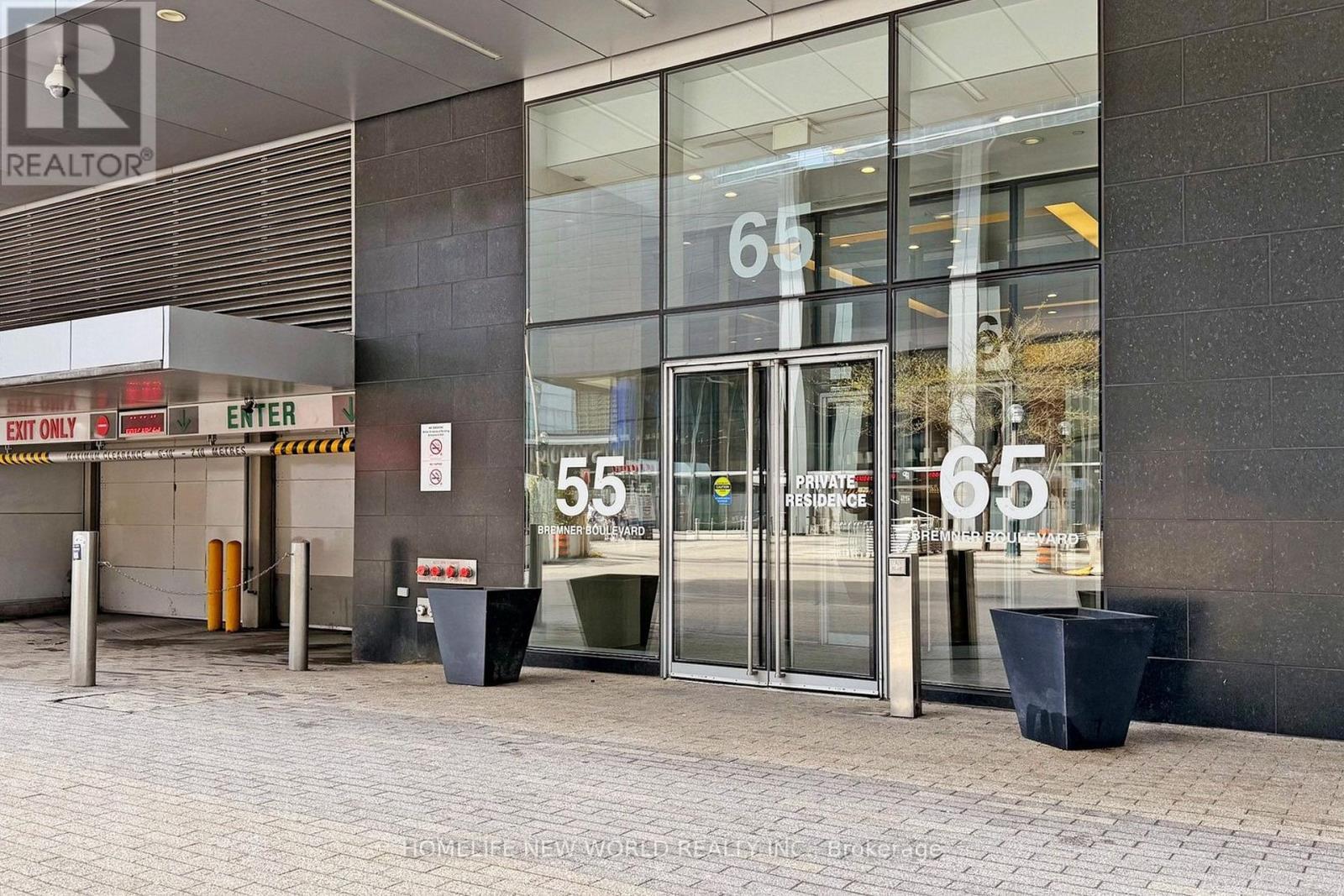 Building Entrance - 4905 - 65 Bremner Boulevard, Toronto, ON