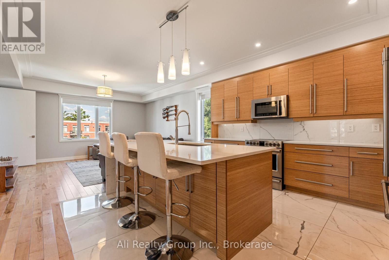 69 Donald Street, Ottawa, ON