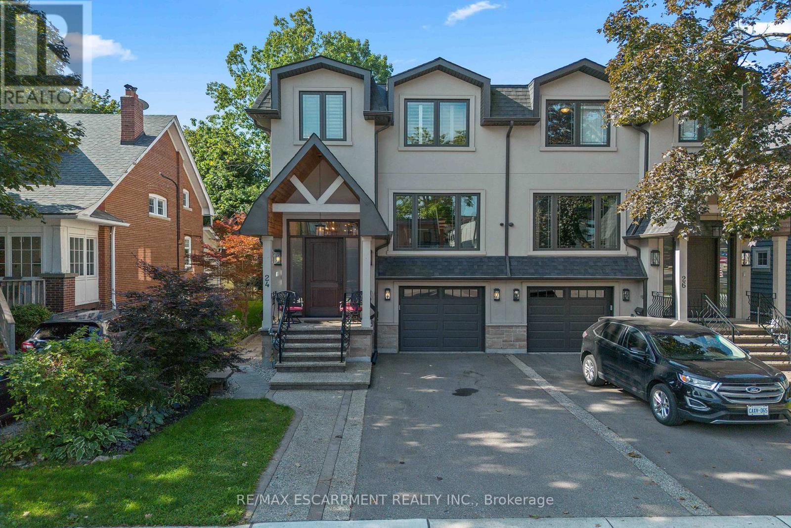 24 Cayuga Avenue, Mississauga, ON