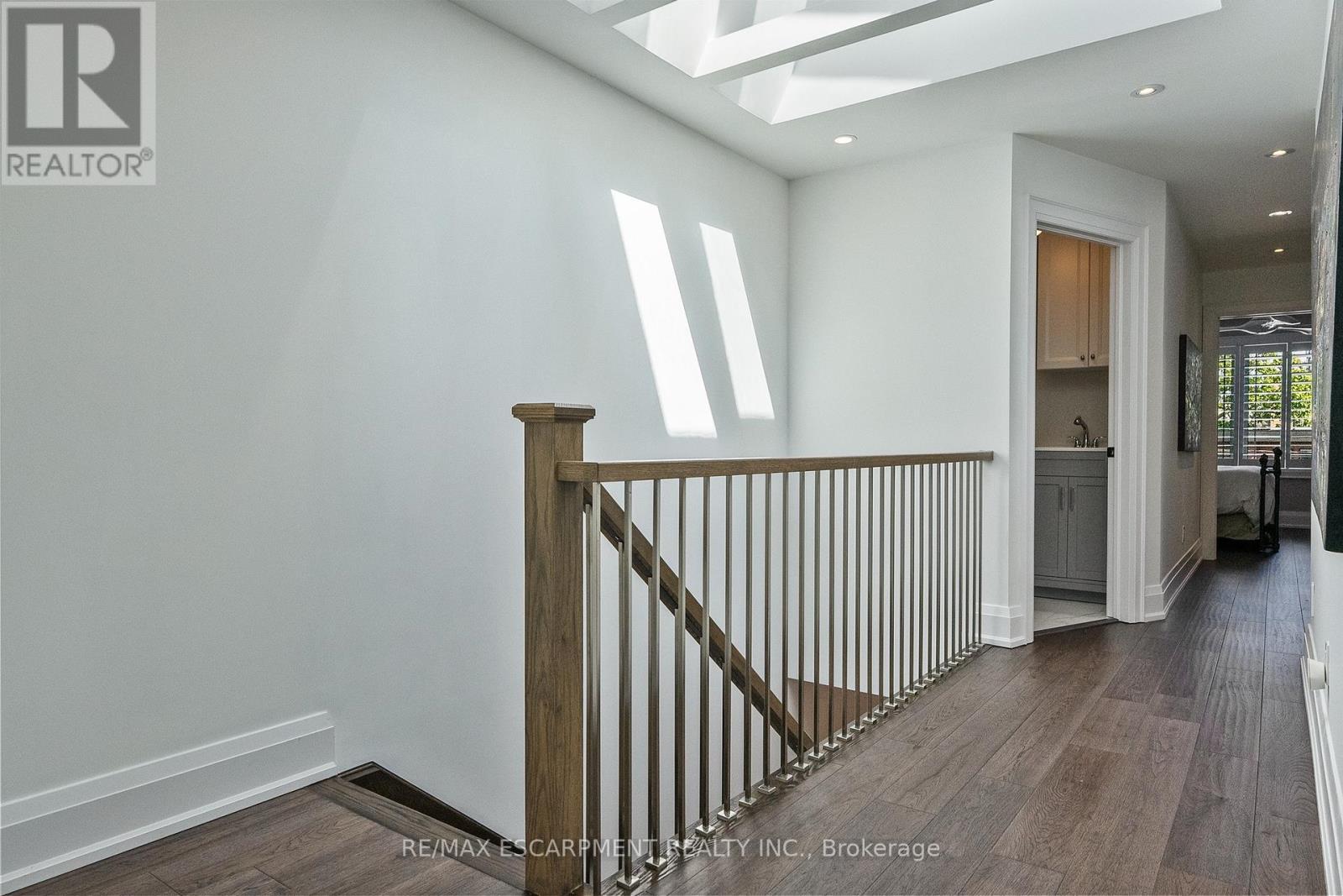 24 Cayuga Avenue, Mississauga, ON