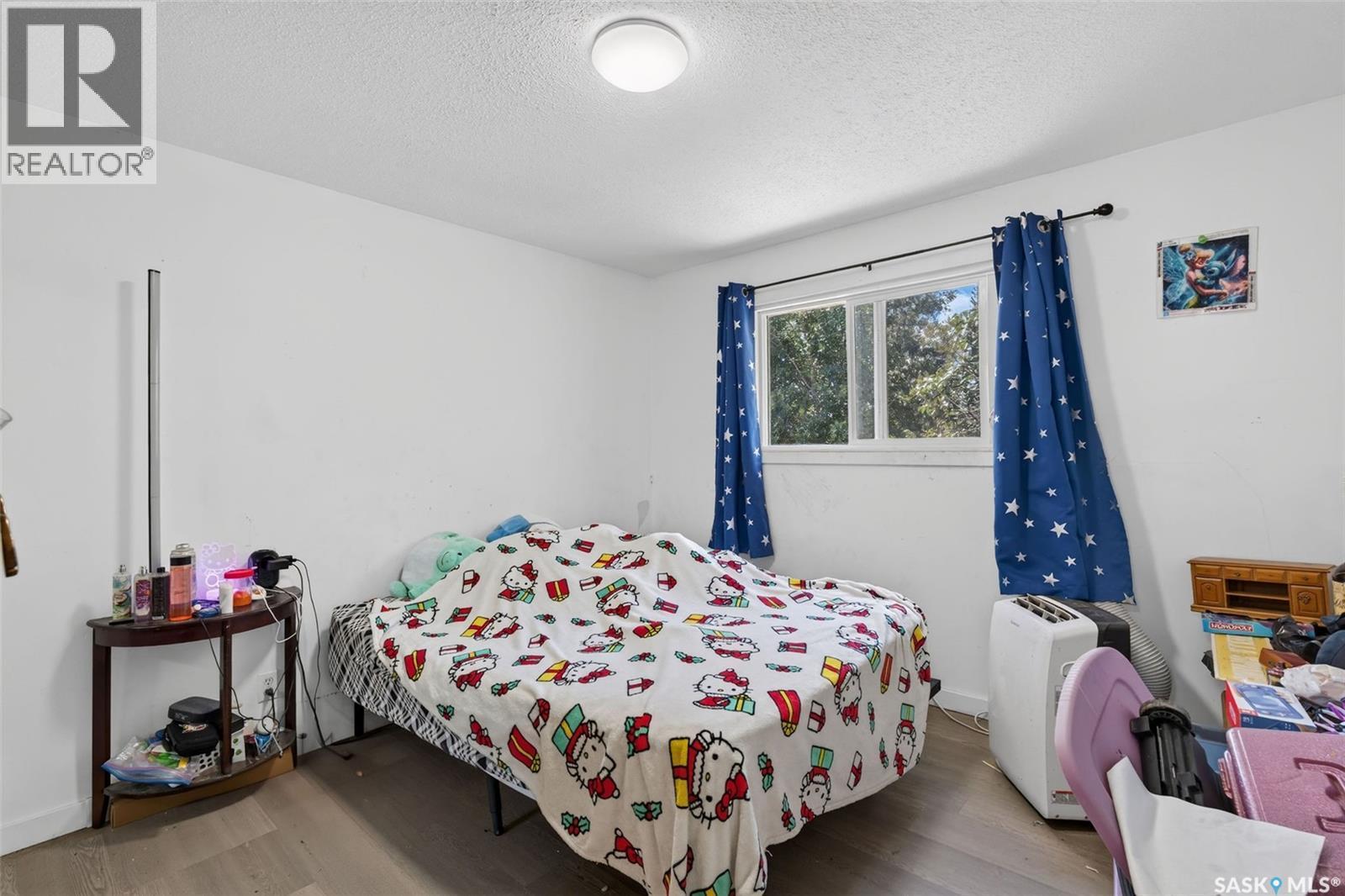 A/B 811 Steeves Avenue, Saskatoon, SK