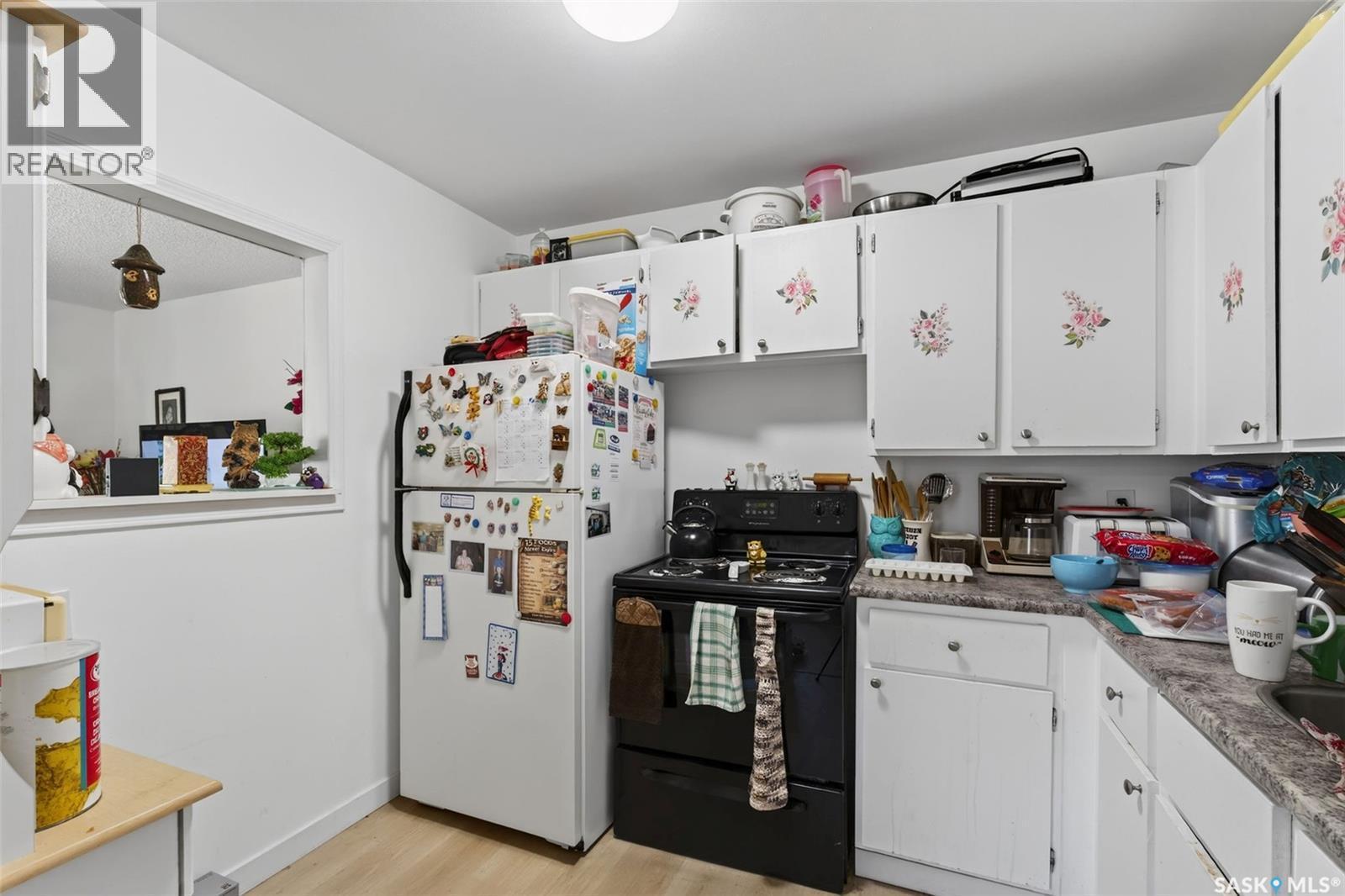A/B 811 Steeves Avenue, Saskatoon, SK