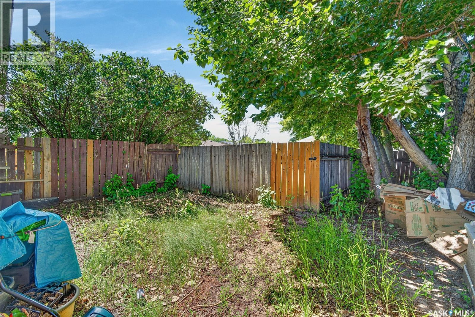 A/B 811 Steeves Avenue, Saskatoon, SK
